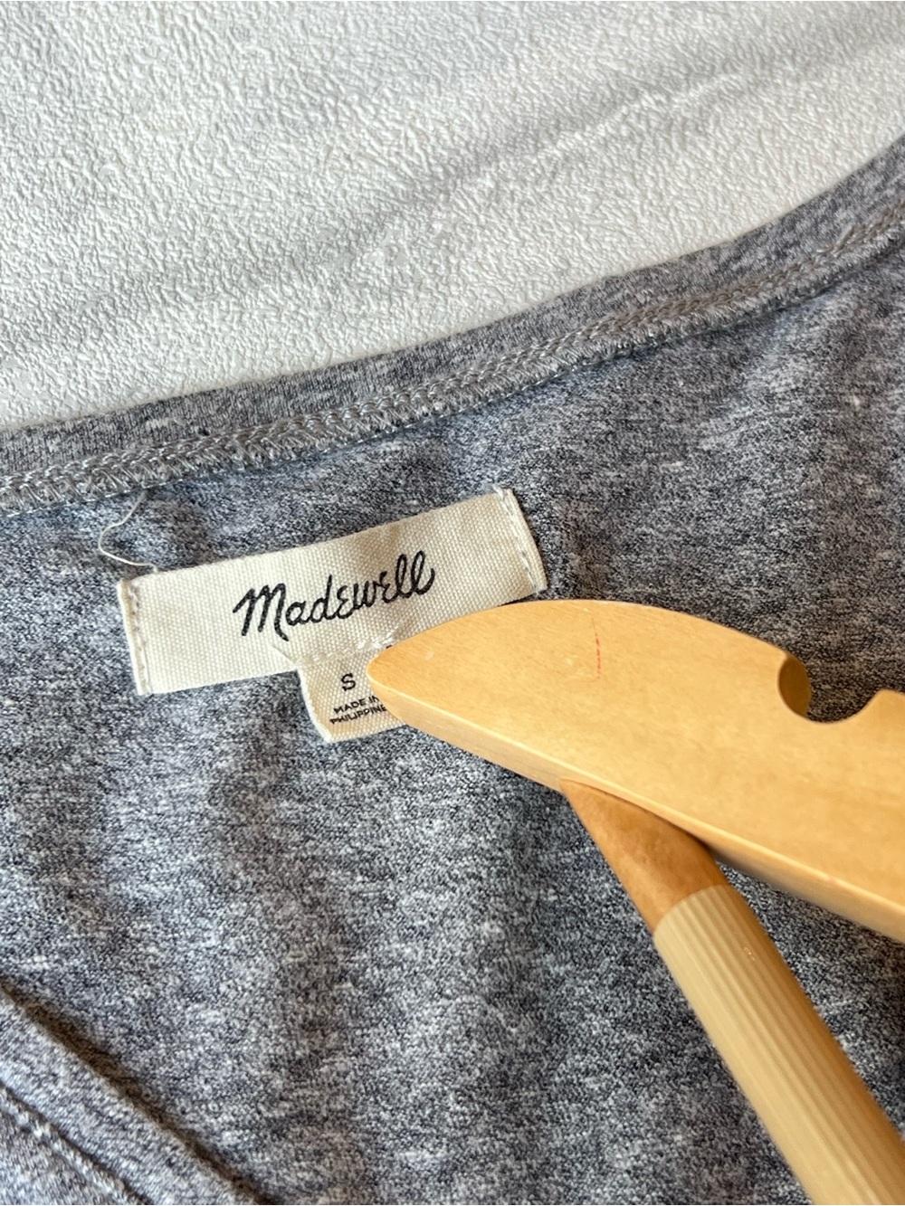 Madewell Heather Gray V-Neck Short Sleeve Tee - Picture 3 of 4